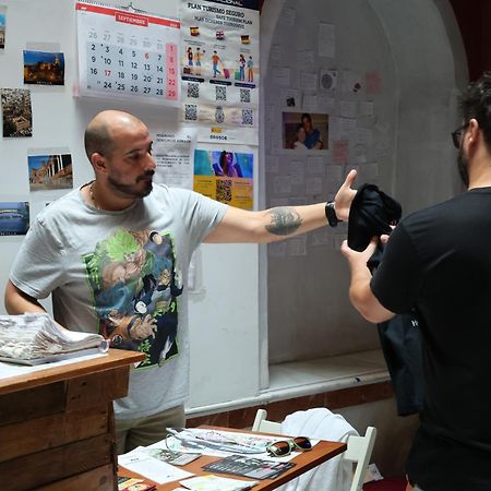 San Isidoro Hostel Sevilla Bagian luar foto