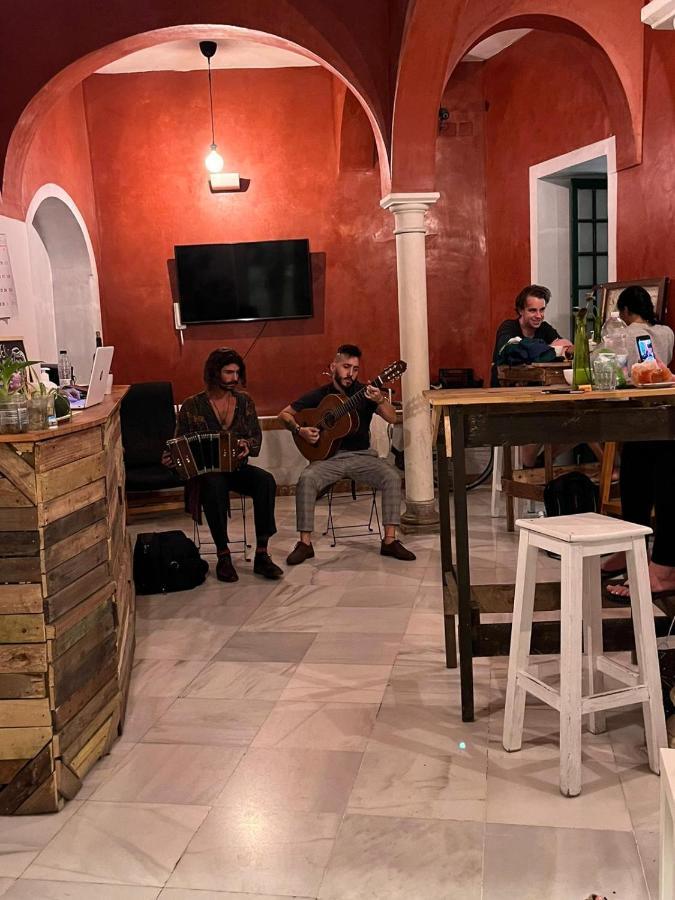 San Isidoro Hostel Sevilla Bagian luar foto