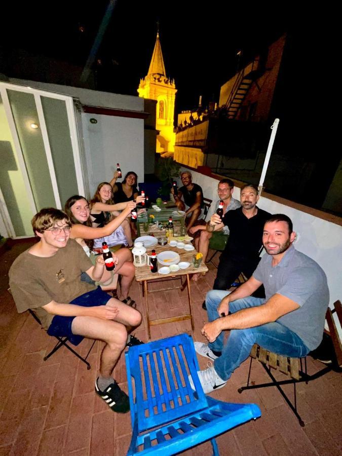 San Isidoro Hostel Sevilla Bagian luar foto
