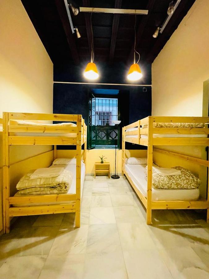 San Isidoro Hostel Sevilla Bagian luar foto