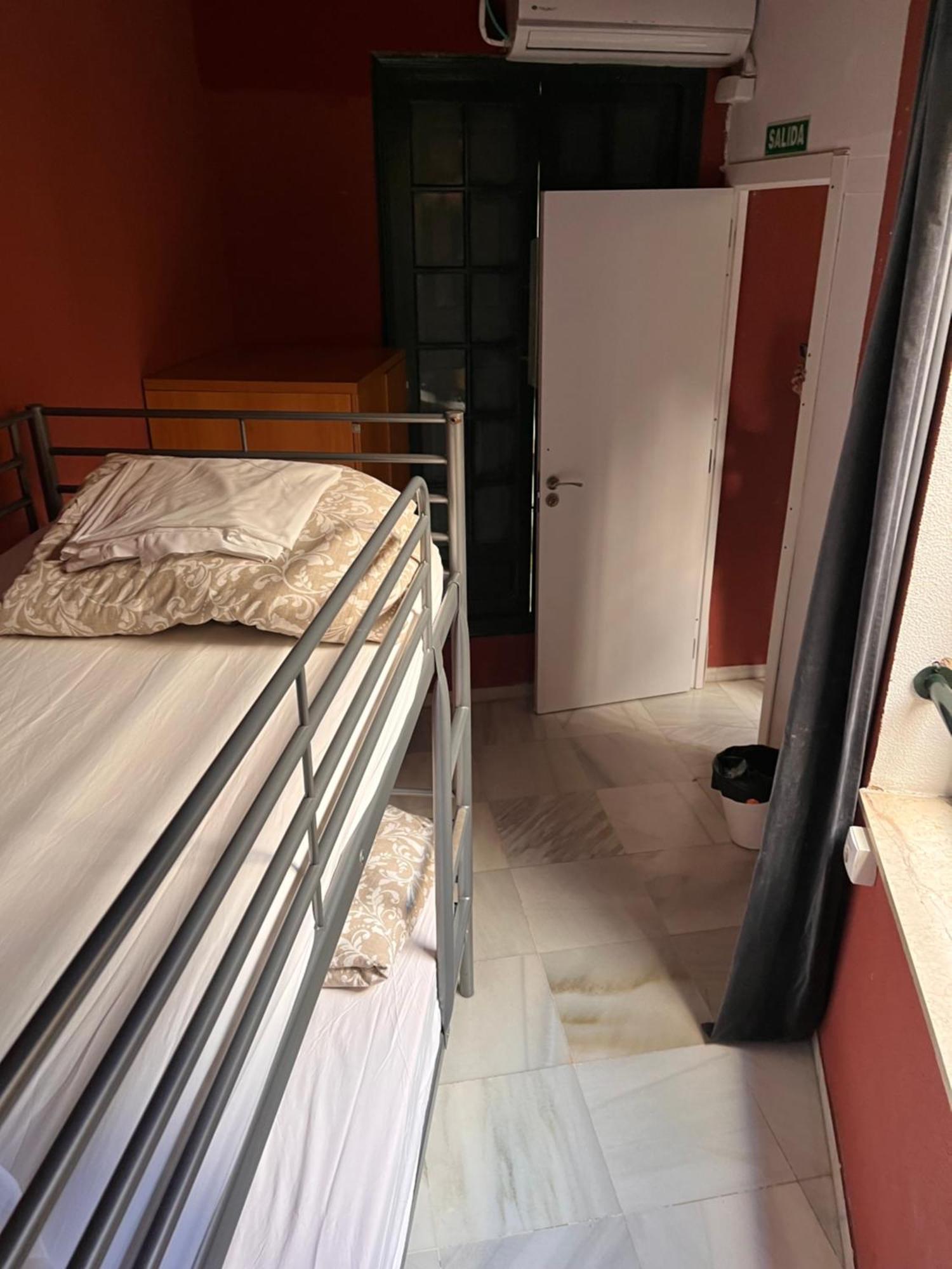 San Isidoro Hostel Sevilla Bagian luar foto