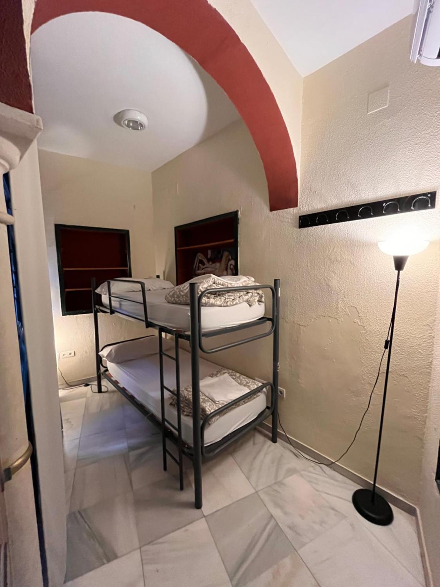 San Isidoro Hostel Sevilla Bagian luar foto