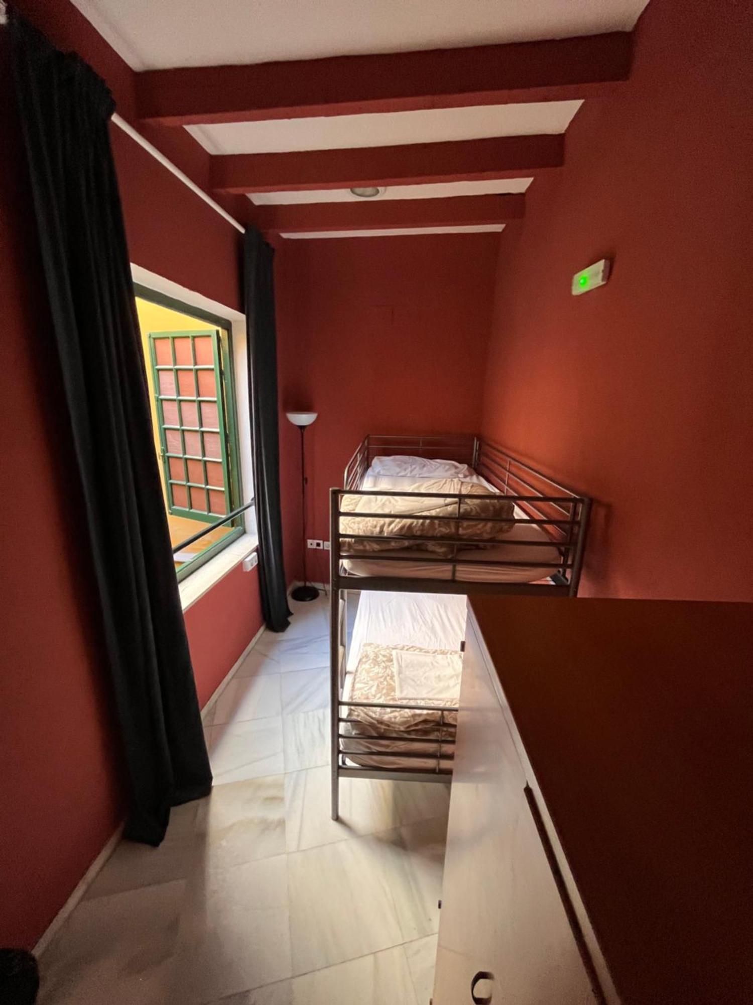 San Isidoro Hostel Sevilla Bagian luar foto